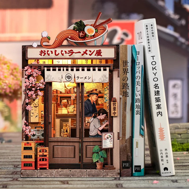 Book Nook Kit DIY Oishii Kyoto 175Pc + Eclairage LED